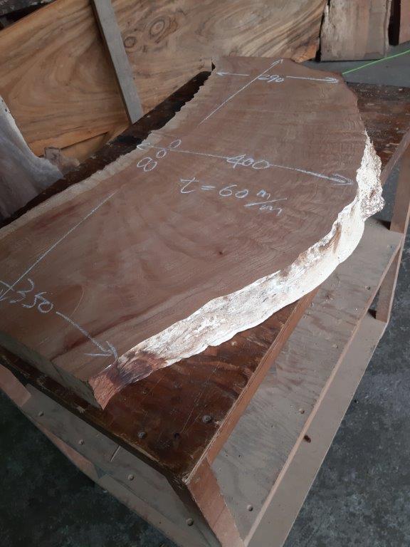 一枚板 欅（けやき、ケヤキ）DIY粗木材　テーブル用天板　セール￥40,000（税別） 800 ×350~290 mm