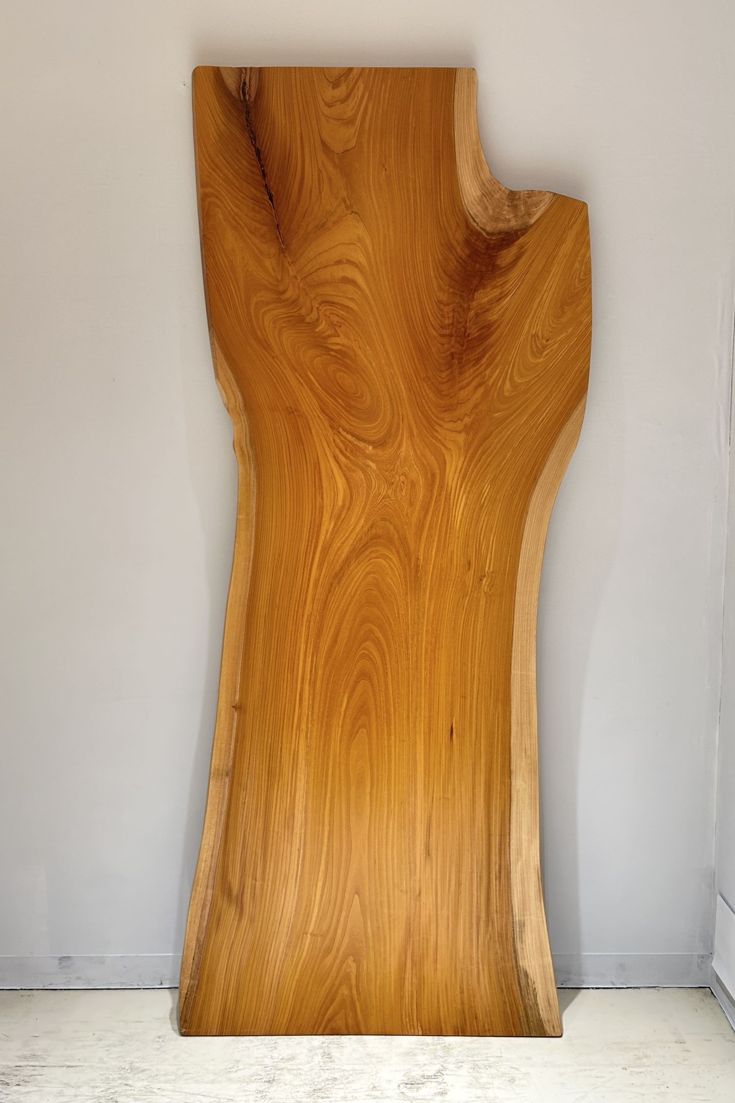 欅（ケヤキ）無垢 一枚板テーブル天板 268cm 天然木 東京 新宿 東五軒町店展示 欅（けやき・ケヤキ）材 一枚板
