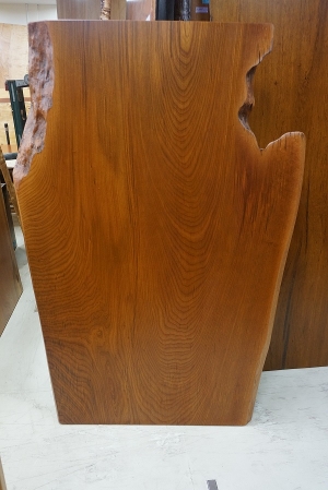 一枚板 神代欅（けやき・ケヤキ）材　テーブル用天板　セール 1660×1050~680 mm