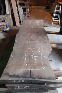 一枚板 ブラックウォールナット粗木材　カウンター、テーブル用天板　セール￥280,000（税別） 3200 ×1120~1050~870mm