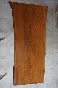 一枚板 欅（けやき・ケヤキ）材　カウンター、テーブル用天板　セール￥300,000（税別） 2400 ×880~1190 mm