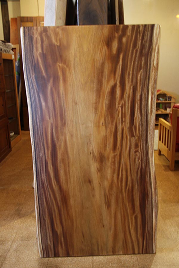 神奈川県 海老名店展示 一枚板 モンキーポット材 テーブル用天板