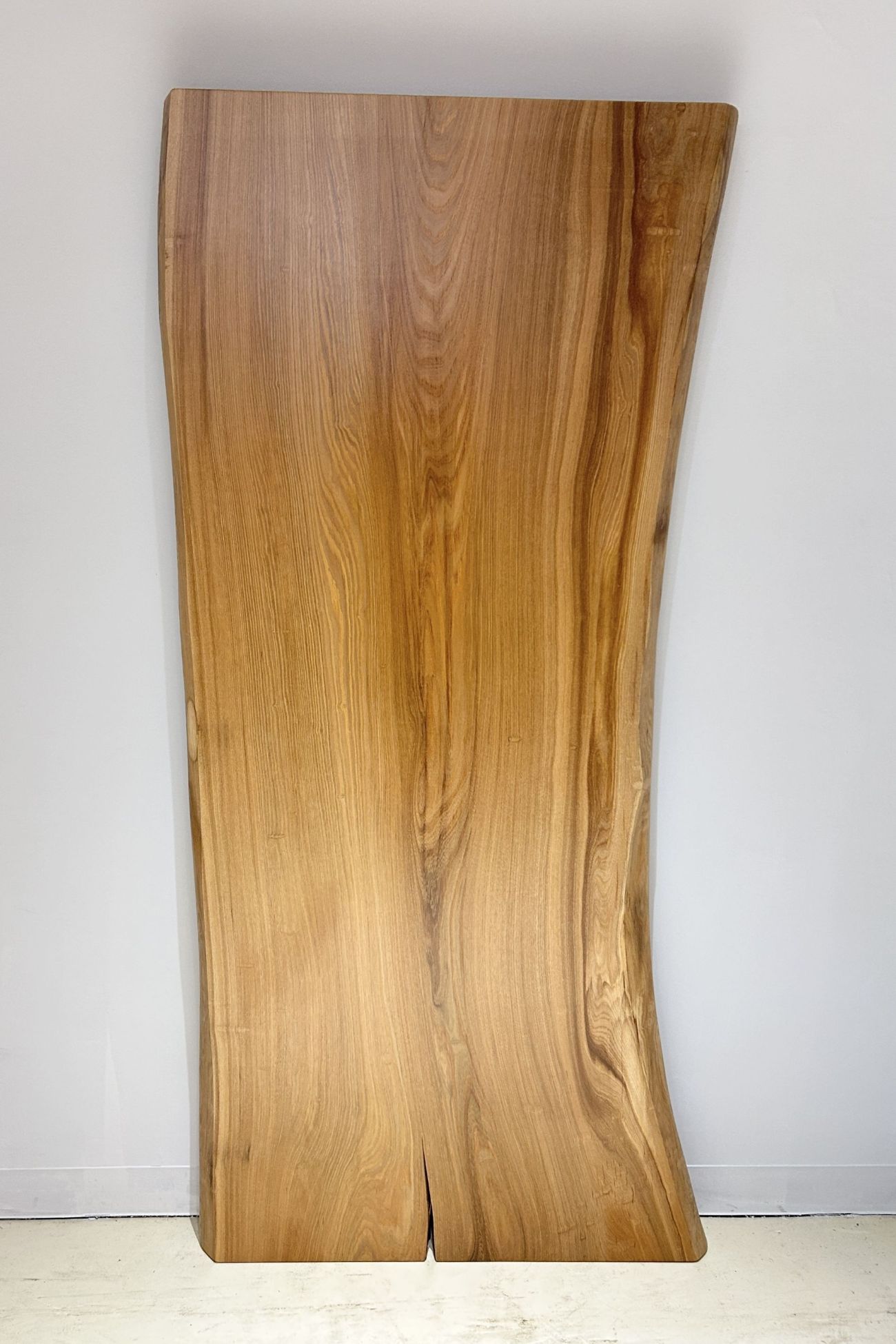 天然木 東京 新宿 東五軒町展示 モンキーポット材 一枚板 テーブル用天