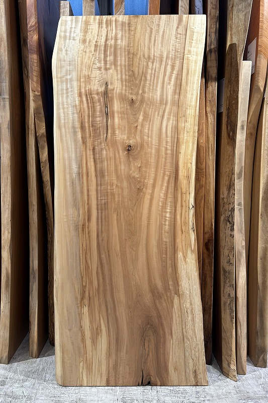 一枚板 栃（トチ）材テーブル用天板 1870×710~700~780 mm 一枚板