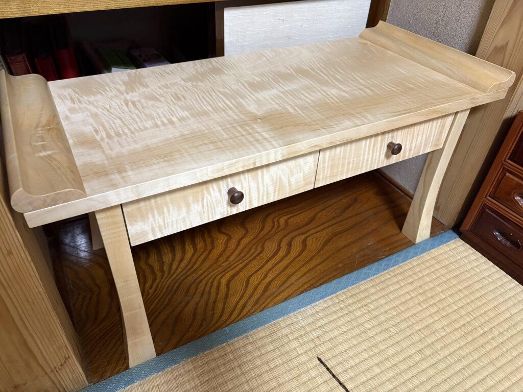栃　一枚板　仏壇　経机