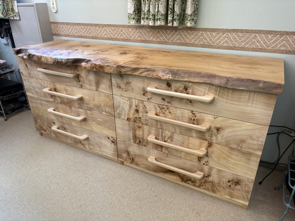 一枚板　ポプラ　チェスト