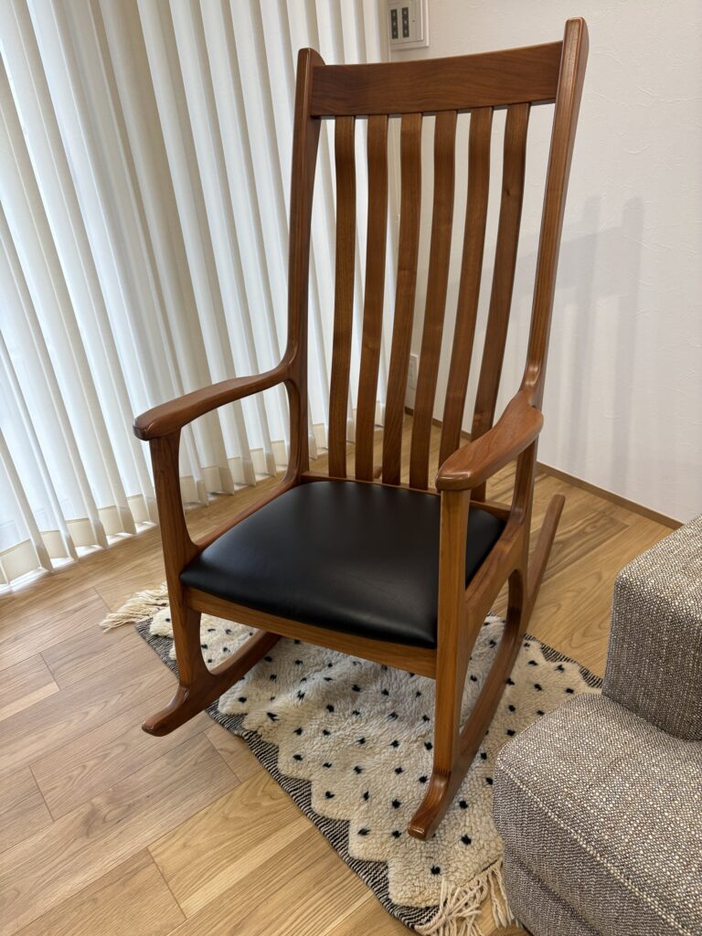 ブラックウォールナット　ロッキングチェア