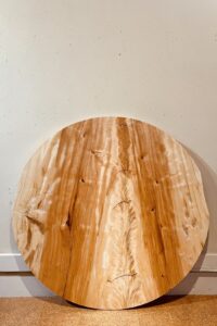 【お部屋に馴染むサイズ感】少人数やデスクワークにおすすめしたい、1200mm〜1500mmの一枚板テーブル
